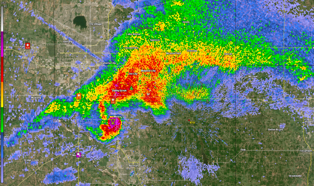 KTLX Monday May 20, 2013 - 3:21 pm CDT