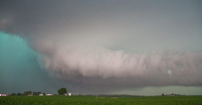 Inflow tail and small funnel near Edyville, IA